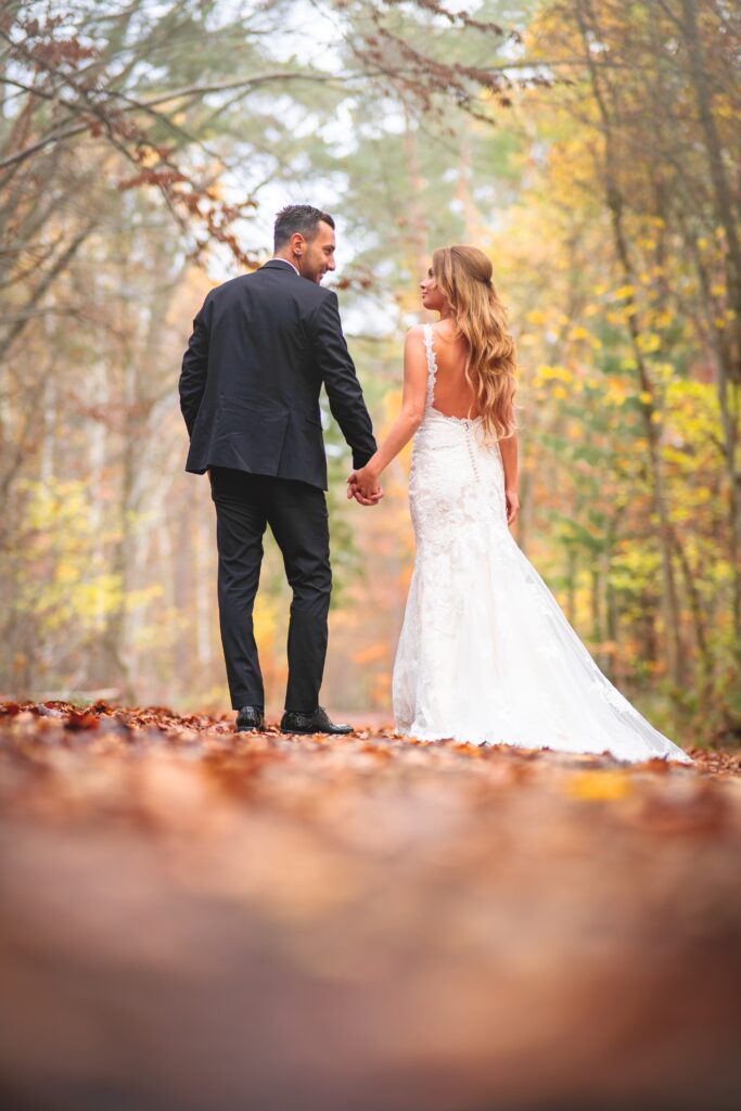 fall wedding couple