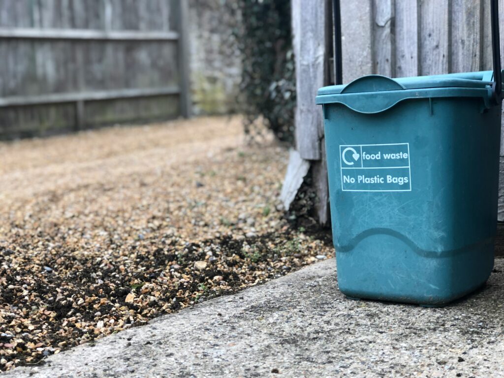 Food waste at your wedding: compost bin